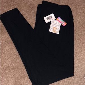 Lularoe solid black tc noir leggings